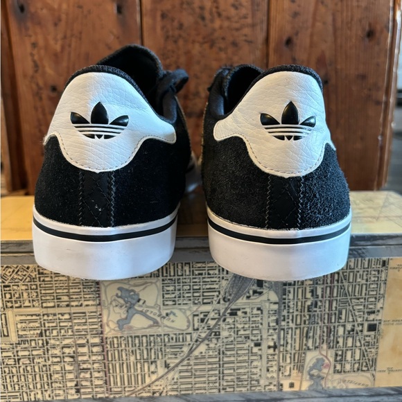 Men’s Adidas Seely Premier, 10.5 - Picture 4 of 10